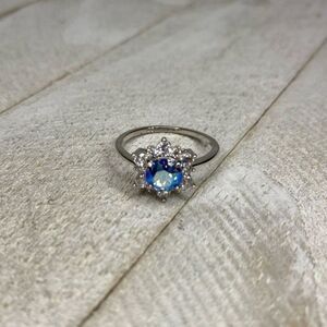 NWOT Charmed aroma blue flower ring size 7